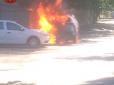 НП у столиці: Невідомі підірвали авто (фото, відео)