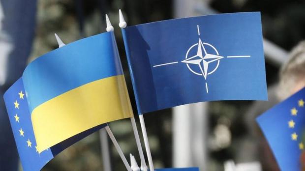 Україна може сподіватися на тісну співпрацю із НАТО. Ілюстрація: Подробности.