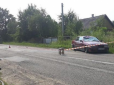 На водія авто, який на смерть збив 15-річного хлопця на Буковині, напали місцеві мешканці (відео)