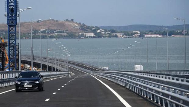 Навіть з відкриттям Кримського моста на масштабне зростання кількості туристів розраховувати не варто. Ілюстрація:Українська правда
