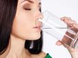 Не тільки користь: Медики розповіли, коли категорично не можна пити воду