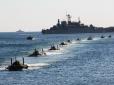 В очікуванні загострення: Російський флот вже видно у Бердянську неозброєним оком (фото)