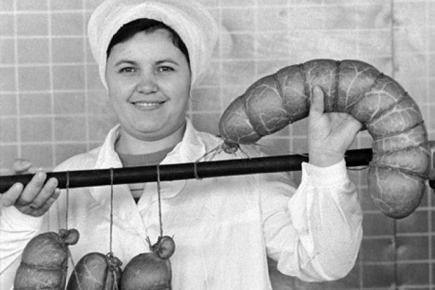 Радянську ковбасу насправді позичили в американців. Архівне фото.