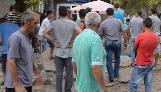 Роми побили жінку на Одещині. Фото: Укрінформ.