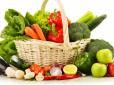 Експерт порівняв ціни на найпопулярніші влітку овочі та фрукти в Україні та Польщі