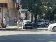 ​Мигалку увімкнули за кілька метрів до зіткнення: У Сумах поліцейські влаштували жахливу ДТП. Постраждали пішоходи (відео)