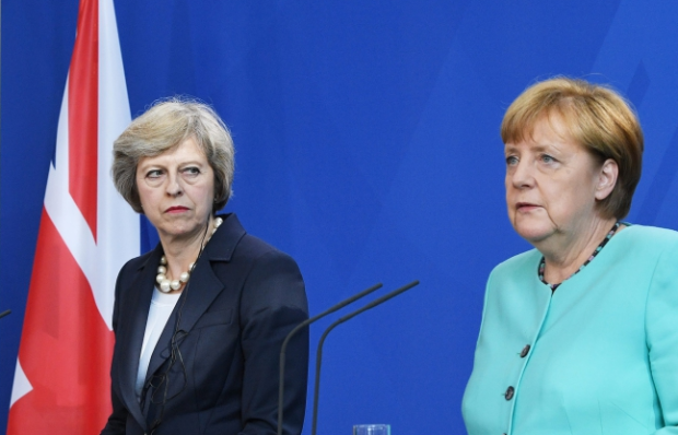 Тереза Мей і Ангела Меркель. Фото:BBC.com
