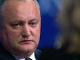 Дубль четвертий: У Молдові Конституційний суд знову попросили тимчасово відсторонити Додона від посади президента