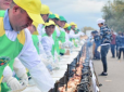 Казахстанські умільці приготували шашлик-рекордсмен (відео)