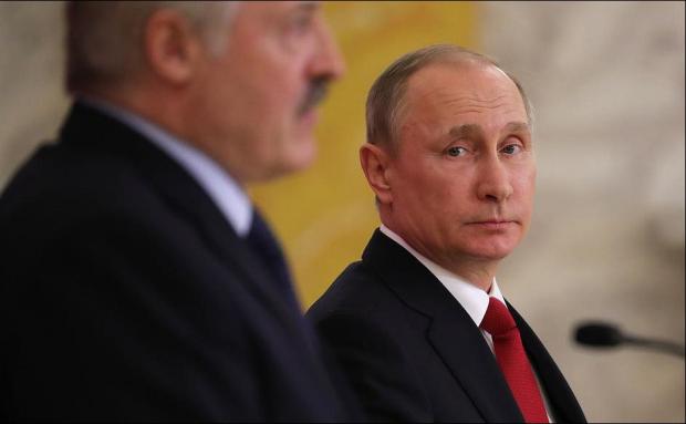 Путін насправді дуже не любить Лукашенка. Фото: UDF.by.