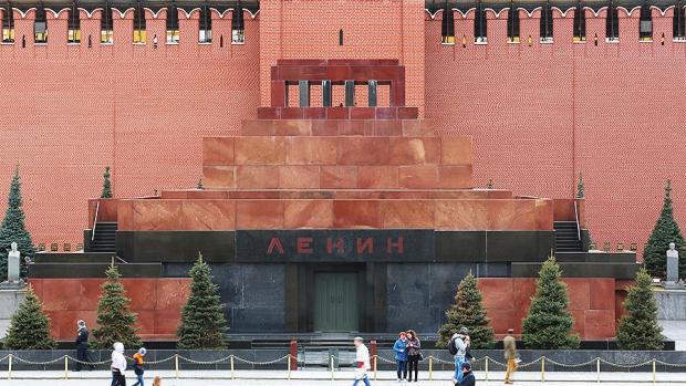 Мавзолей Леніна у Москві. Фото: Известия.