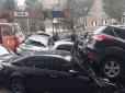Страшна ДТП у Києві: Автокран без гальм зім'яв 17 автомобілів (фото)