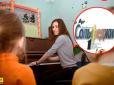 У столичній музичній школі дітей навчають на репертуарі зірок російської естради