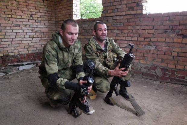 Найманці "ДНР" і "ЛНР" в основному використовують зброю для пограбування. Фото: соцмережі.