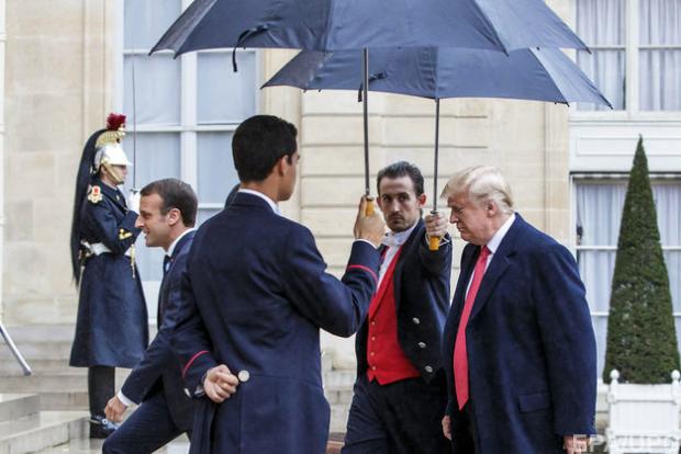 Трамп не поїхав на американське військове кладовище у Франції через дощ 