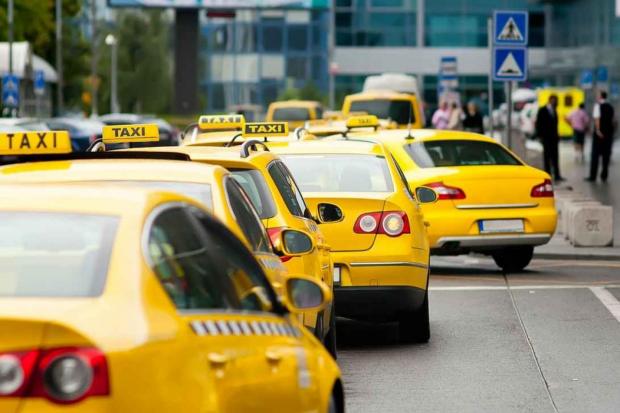 Серед таксистів та водіїв можна зустріти сепаратистські елементи. Ілюстрація: соцмережі.
