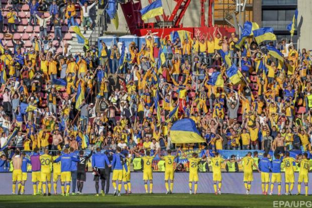 Українські вболівальники відповіли полякам. Фото: ЕРА.