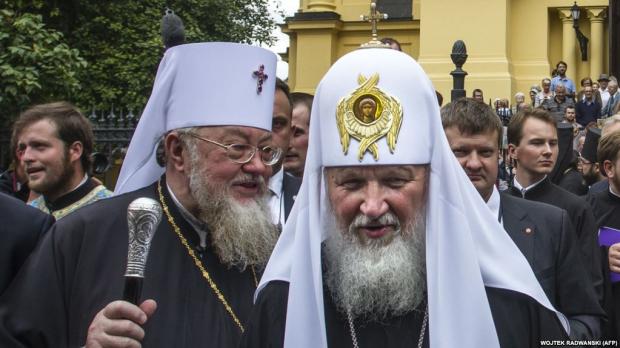 Московський патріарх Кирило і глава Польської православної церкви, митрополит Савва. Фото: AFP.