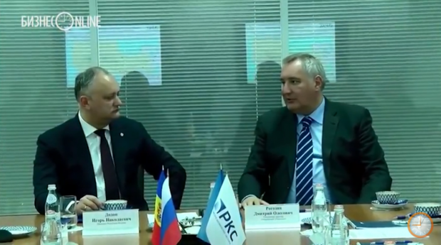 Рогозін обіцяв Додону, що росіяни полетять на Луну. Фото: скріншот з відео.