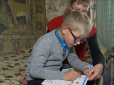 Через дитину-інваліда: На Чернігівщині розгорівся гучний скандал у школі (відео)