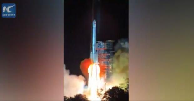  Китай запустив космічний апарат Чан'е-4 