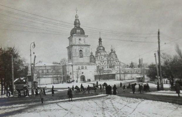 Михайлiвський Золотоверхий монастир. Свiтлина 1918 року