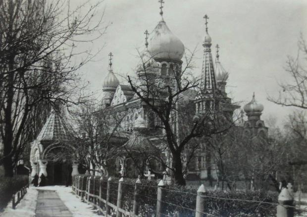 Покровський жіночий монастир у Києві, на цвинтарі якого поховали Федора Келлера. Світлина 1918 року