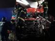 Смертельна ДТП на Хмельниччині: Вантажівка влетіла у кафе