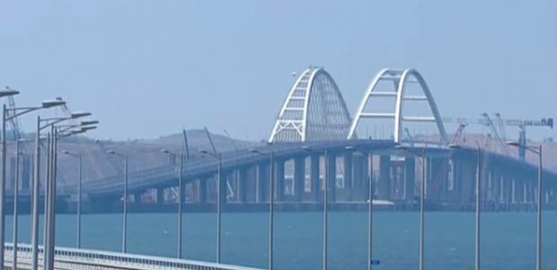 Під час будівництва Керченського мосту припустилися великої кількості помилок. Фото: скріншот з відео.