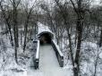 Загадкові тунелі під Дніпром: У мережу виклали вражаючі знімки, зроблені з висоти