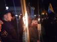 У Києві під Адміністрацією Президента затримали націоналістів із труною (фотофакти)