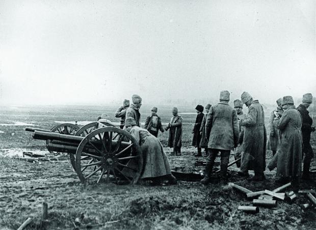 Так росіяни стріляли по українцях у 1918-му. Архівне фото.
