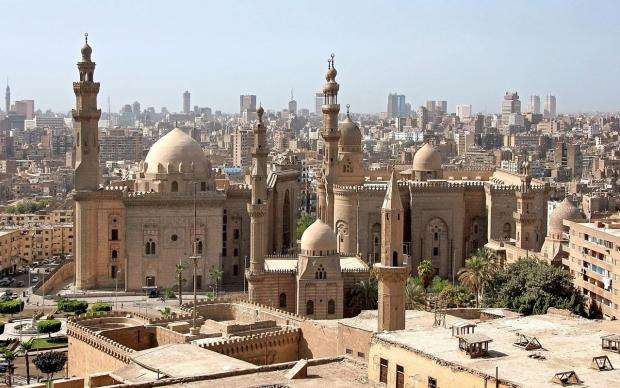 Каїр є зараз занадто перенаселеним. Фото: wikiway.com.