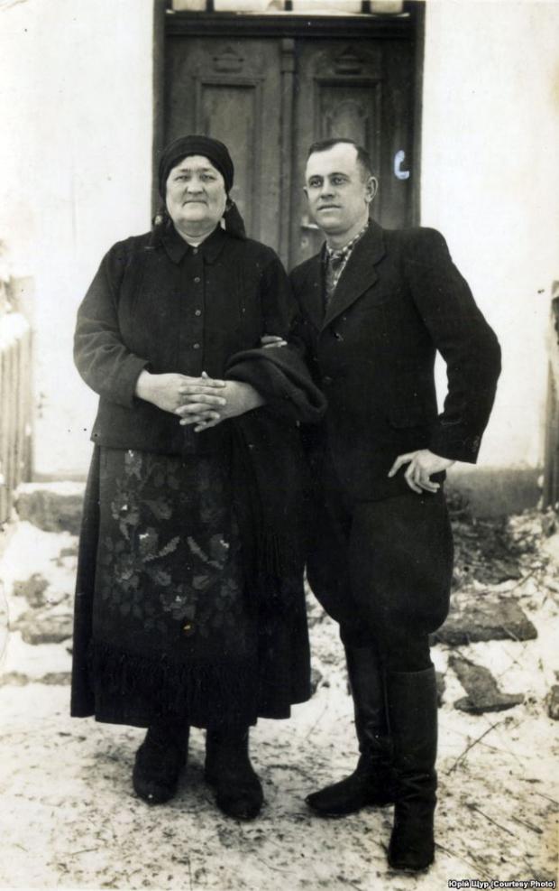 Василь Пастушенко з мамою