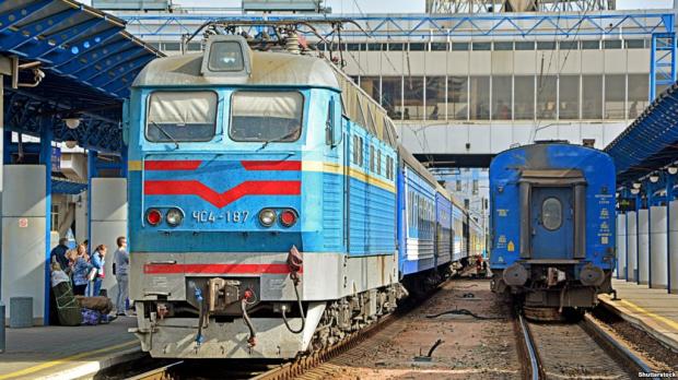 Раніше «Укрзалізниця» повідомляла, що в 2018 році перевезла поїздами далекого сполучення 55,9 мільйона пасажирів