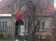 Декомунізація по-латвійськи: В Юрмалі чоловіка покарали за прапор неіснуючого СРСР