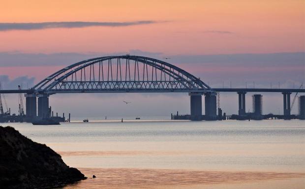 Кримський міст збудовано із шокуючою кількістю порушень. Ілюстрація: РБК.