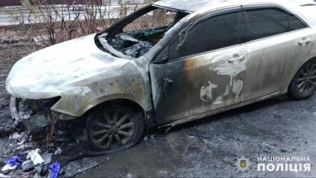 У Покровську спалили авто секретаря міськради. Фото: прес-служба нацполіції.