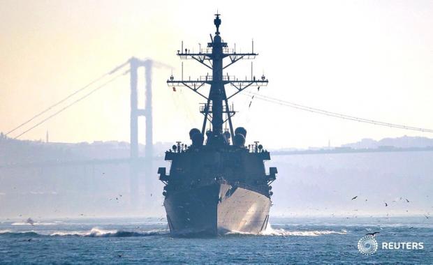 USS Donald Cook під час переходу Босфору 19 лютого 2019-го року Фото: reuters