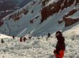 Унікальне відео: Лижник зняв, як намагався відірватися від снігової лавини