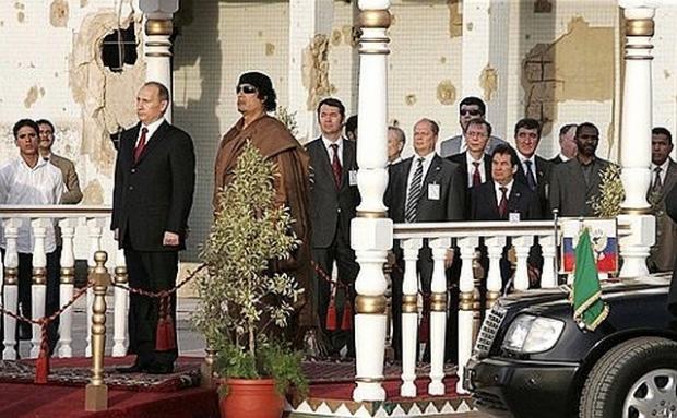 Путін та Каддафі в Тріполі. Фото: ТАСС.