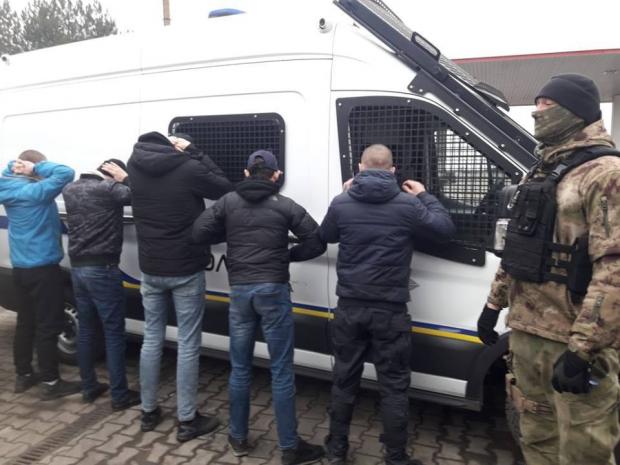 В Одесу послали автобуси з озброєними людьми: спецпризначенці взяли "тітушок"
