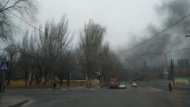 Потужна пожежа у окупованому Донецьку. Фото: соцмережі.