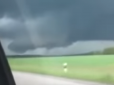 Моторошні кадри: З'явилися відео величезного торнадо в Україні