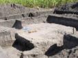 Таємниці прадавнього Гелону: У найбільшому скифському городищі археологи виявили унікальне жіноче поховання