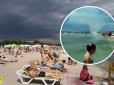 Люди із переляку падали на пісок: По пляжу Одеси пронісся величезний смерч (відео)