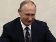 Міні-диктатору догодили: На свіжому фото Путіна помітили цікаву деталь