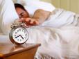 Будьте здорові!  Лікар назвав найбільш шкідливі пози під час сну