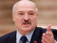 Серйозно хворий чи занадто хвилюється? Лукашенка спіймали на дивній поведінці під час послання до народу (відео)