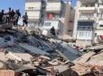 Землетрус у Туреччині: В Ізмірі на очах у перехожих розсипалася 10-поверхова будівля (фото, відео)